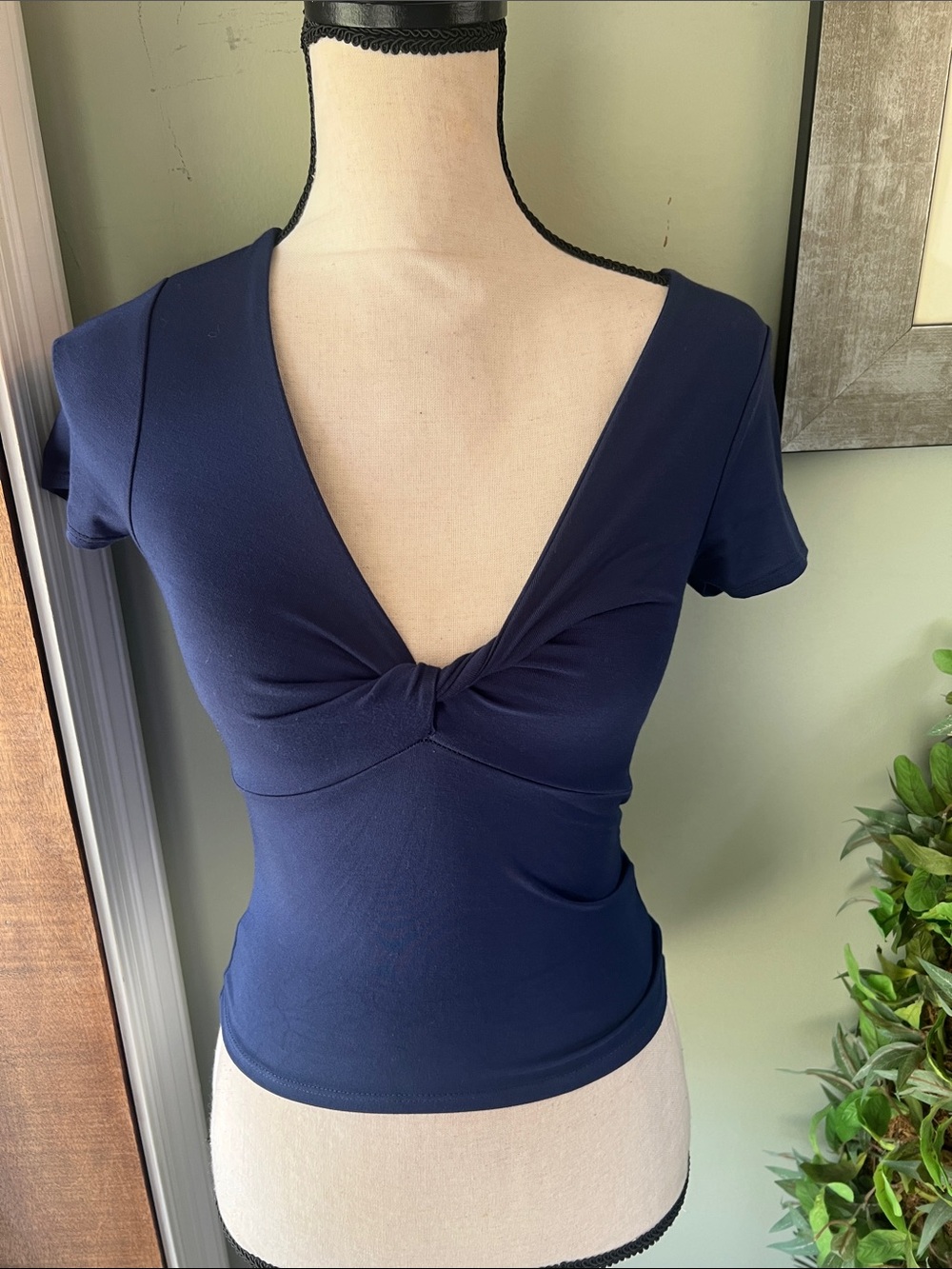 Antistar Twist-Front Top in Navy